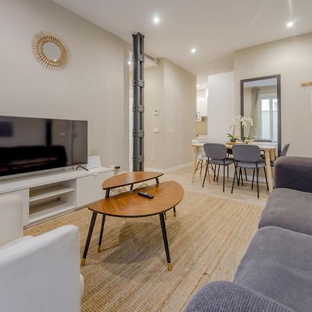 Acogedor Apt 3 Habitaciones Y Terraza En El Centro マドリード エクステリア 写真
